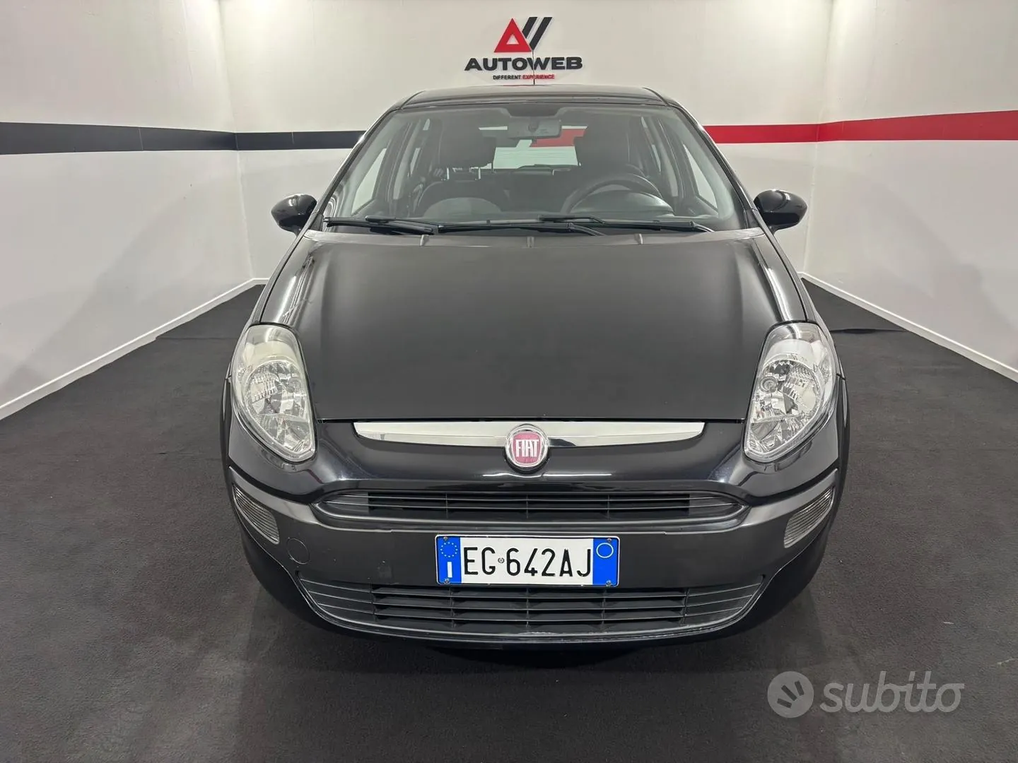 Fiat Punto Evo 2011 photo 2