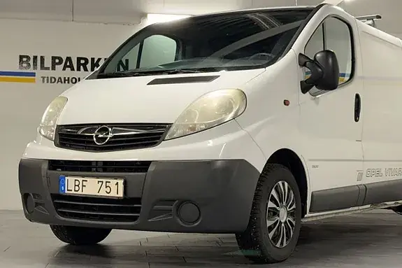 Opel Vivaro 2011 photo 2