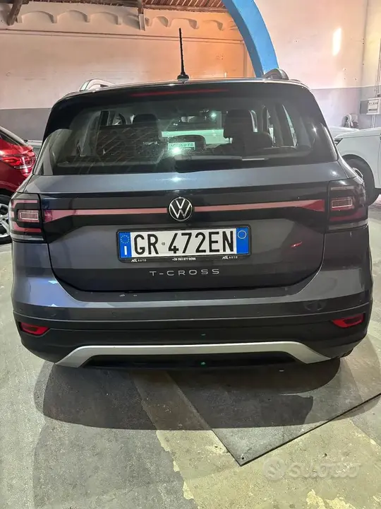 Volkswagen T-Cross 2023 photo 2