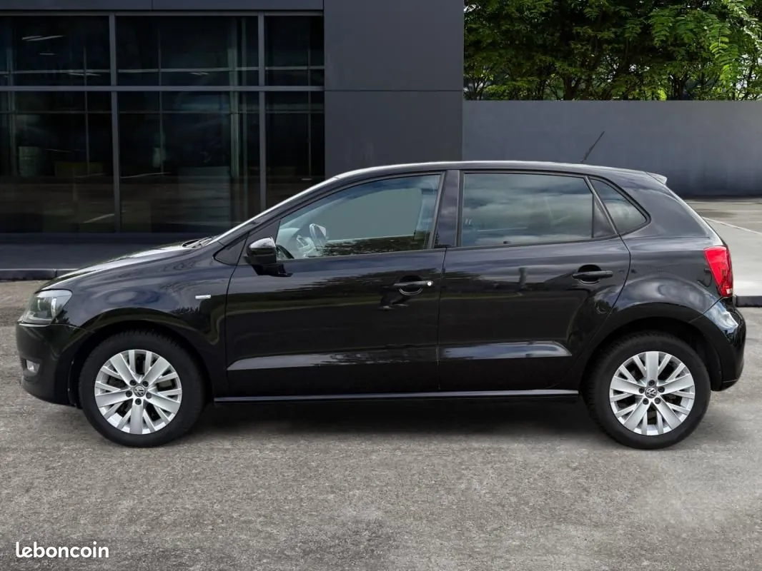 Volkswagen Polo 2013 photo 2