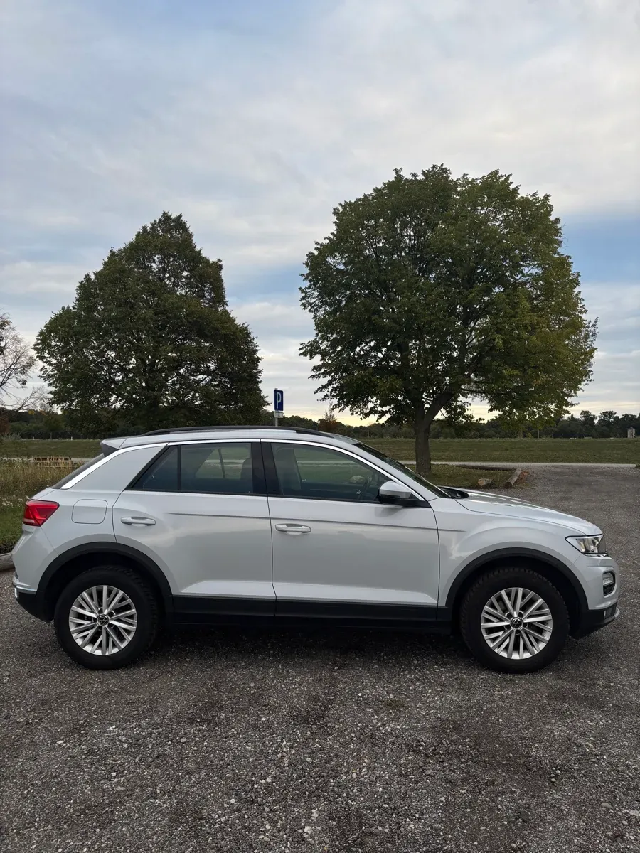 Volkswagen T-Roc 2020 photo 3