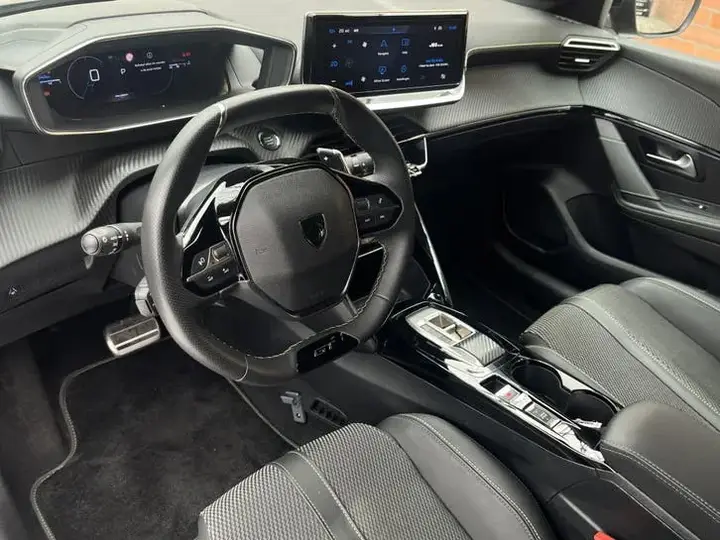 Peugeot 208 2025 photo 3