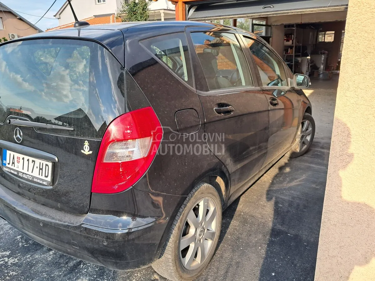 Mercedes-Benz A 160 2012 photo 3