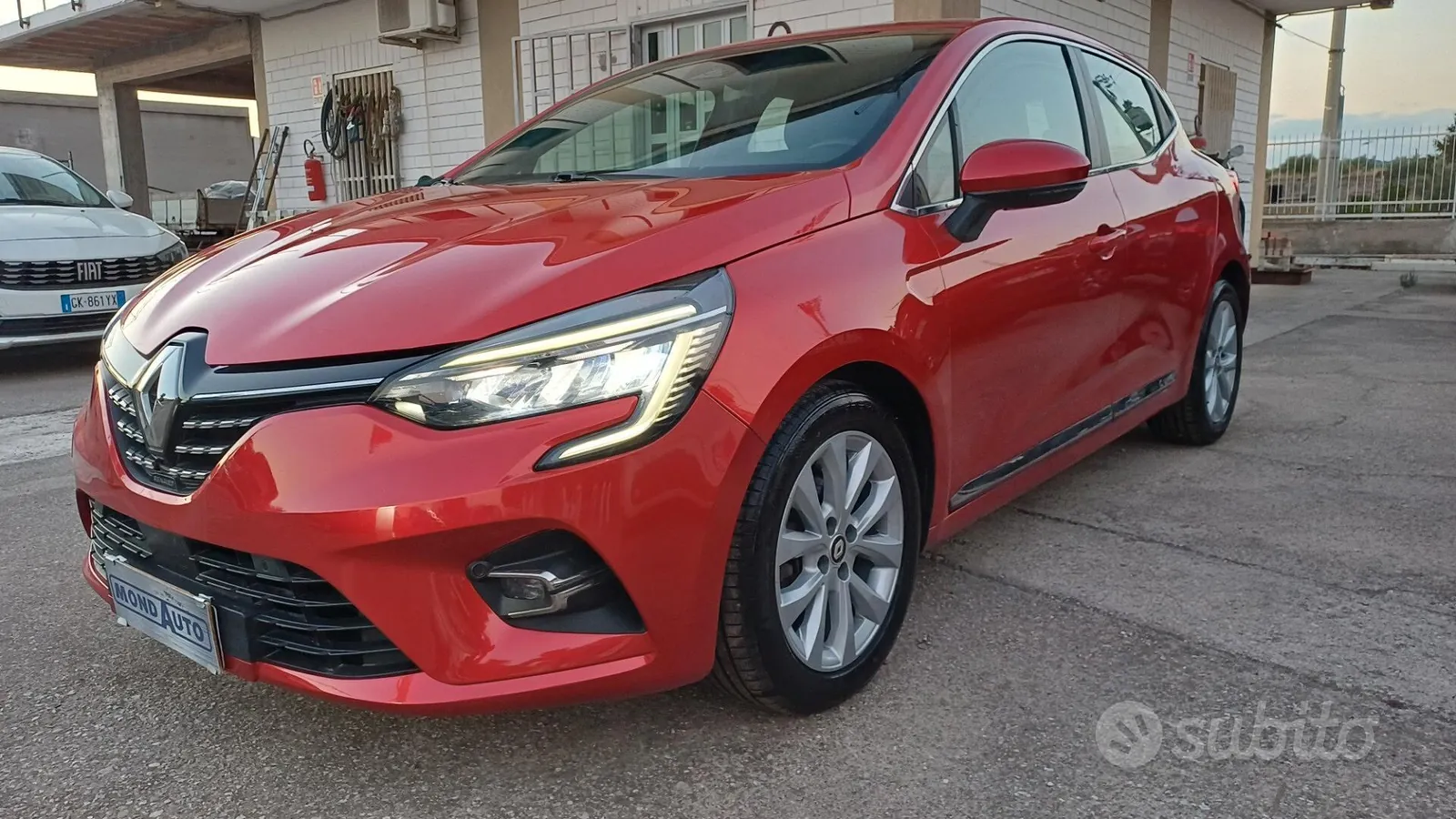 Renault Clio 2022 photo 2