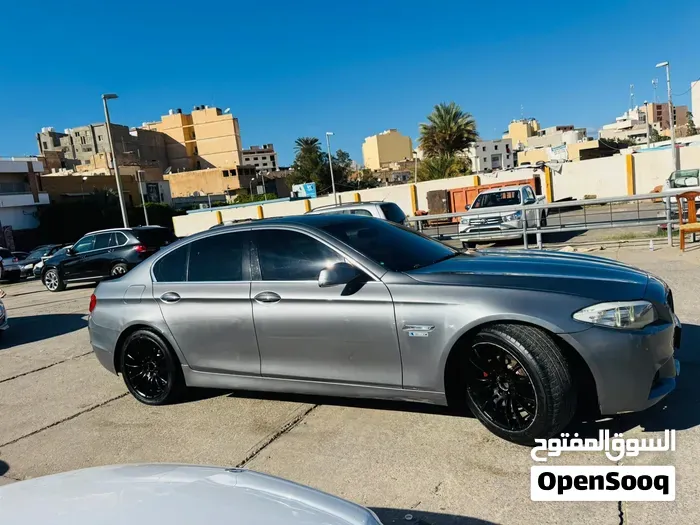 BMW 5 Series 2011 photo 4