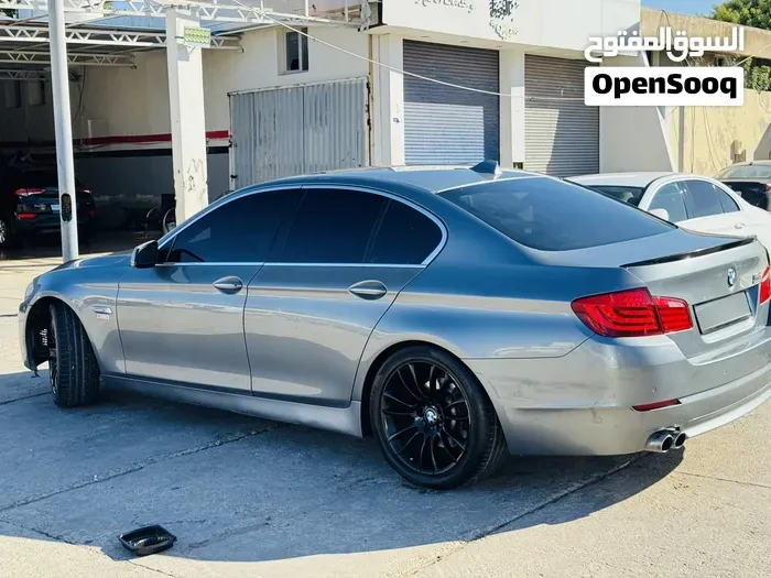 BMW 5 Series 2011 photo 3