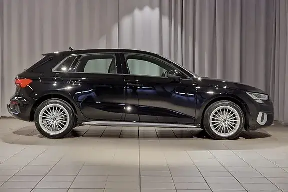 Audi A3 2024 photo 3