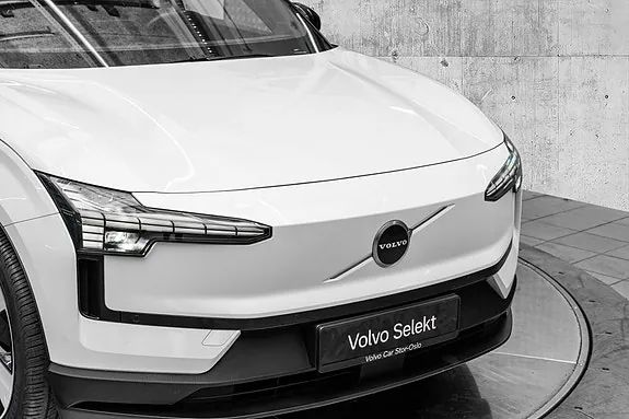 Volvo Ex30 2025 photo 2