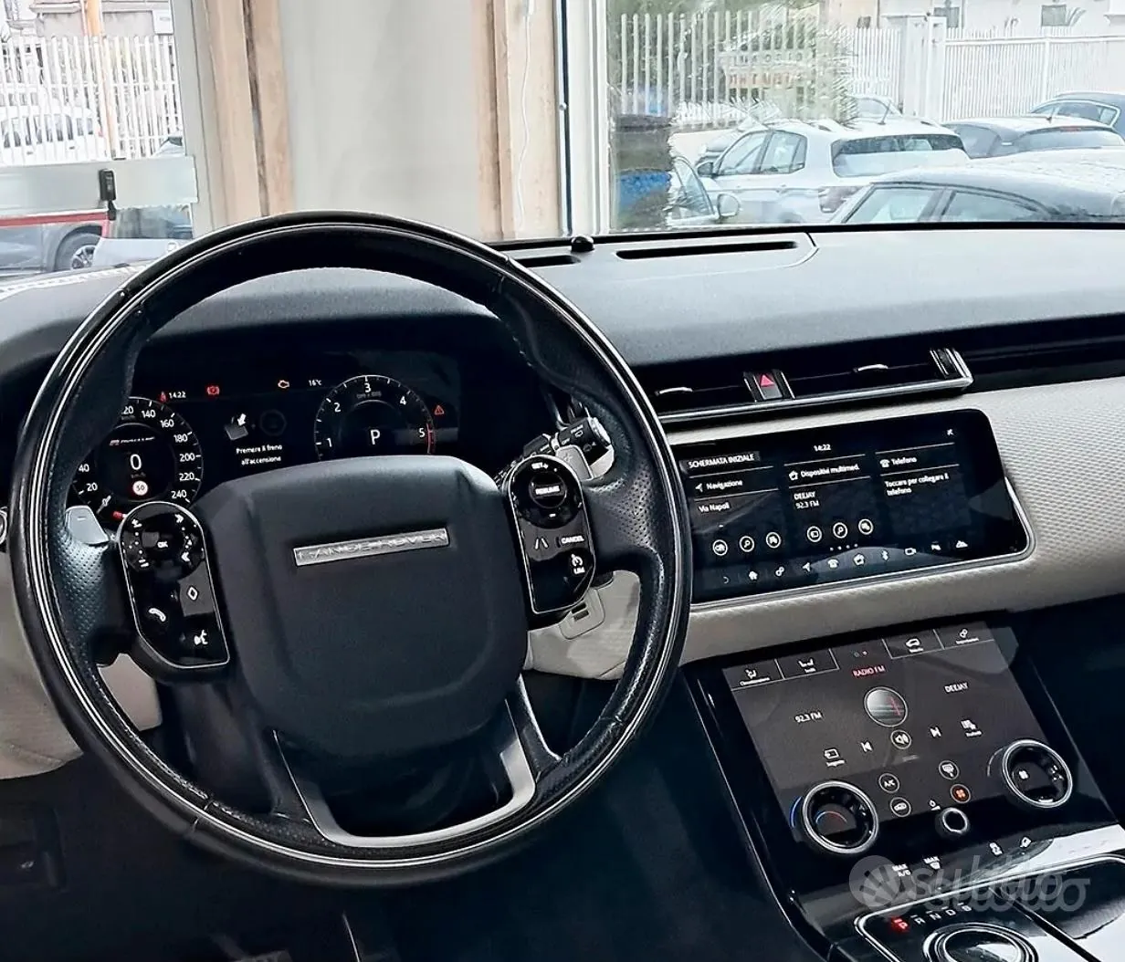 Land Rover Range Rover Velar 2019 photo 4
