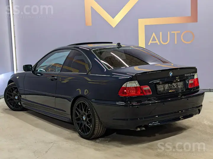 BMW 330Coupé 2005 photo 2