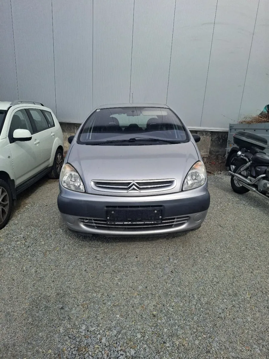 Citroen Xsara Picasso 2001 photo 2