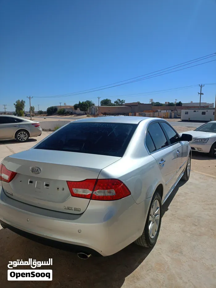 Kia Lotze 2010 photo 3