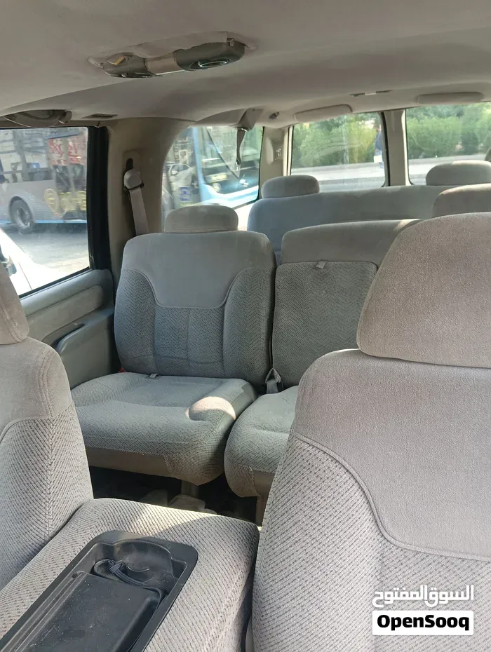 Chevrolet Suburban 1999 photo 4