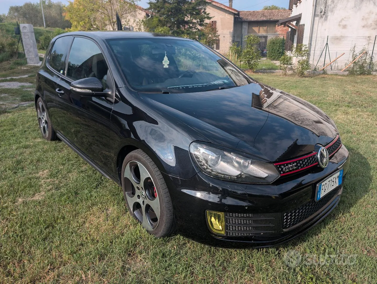 Volkswagen Golf 2011 photo 2