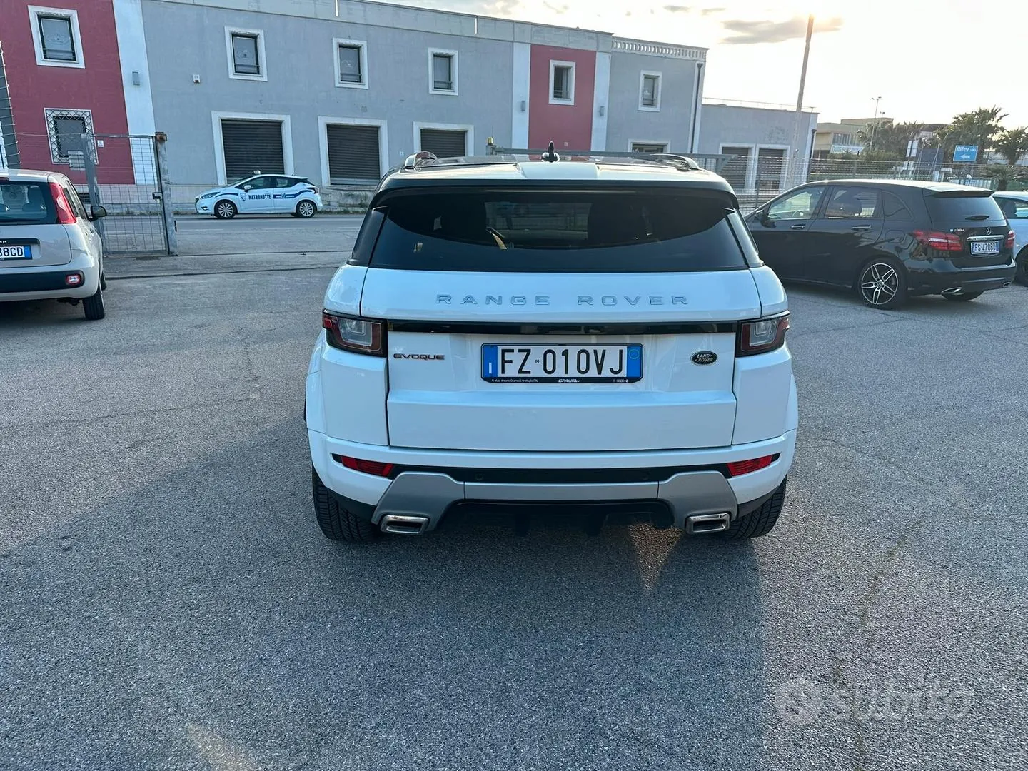 Land Rover Range Rover Evoque 2017 photo 4