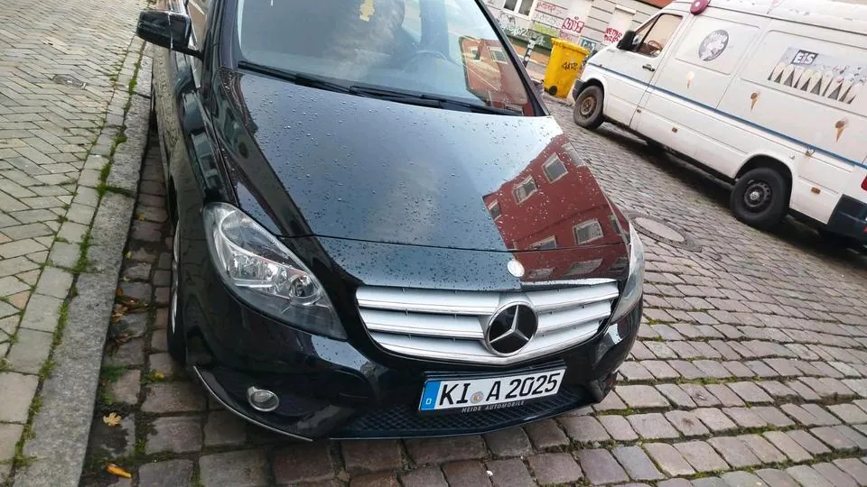 Mercedes-Benz B200