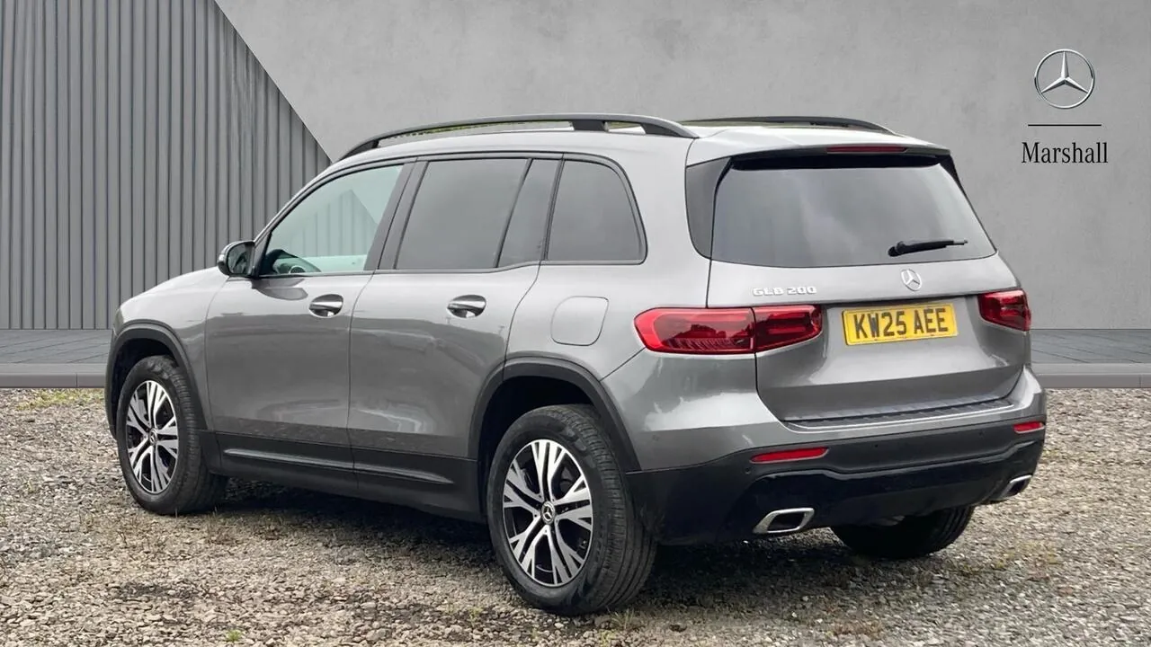 Mercedes-Benz Glb 2025 photo 2