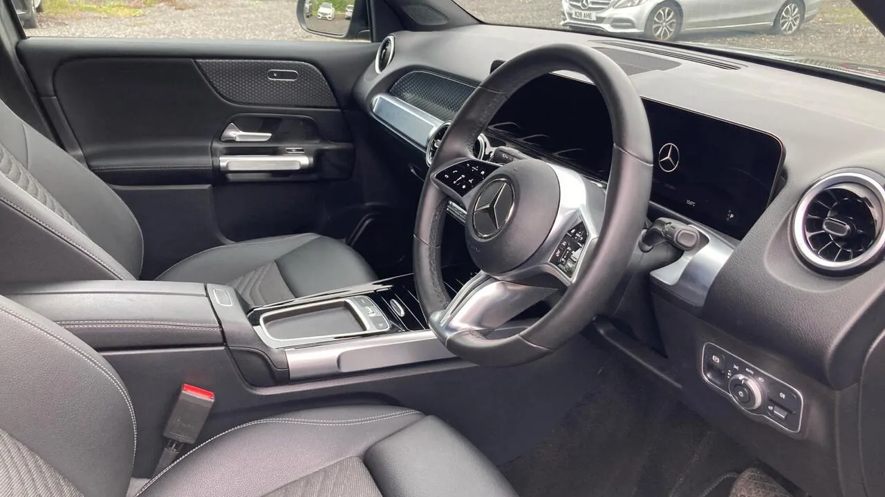 Mercedes-Benz Glb 2025 photo 3