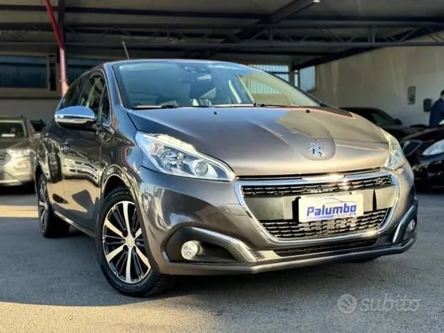 Peugeot 208 2018 photo 3