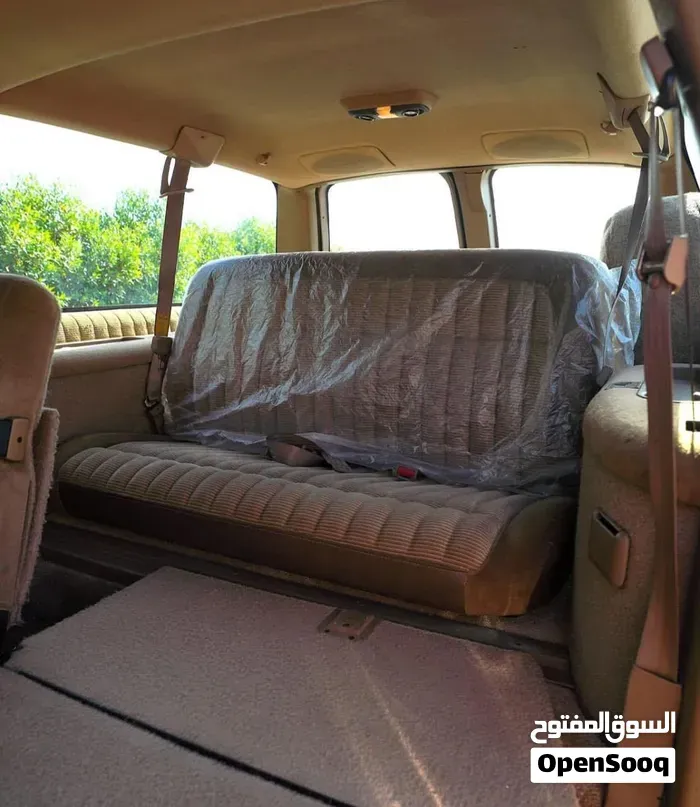 Chevrolet Suburban 1994 photo 2