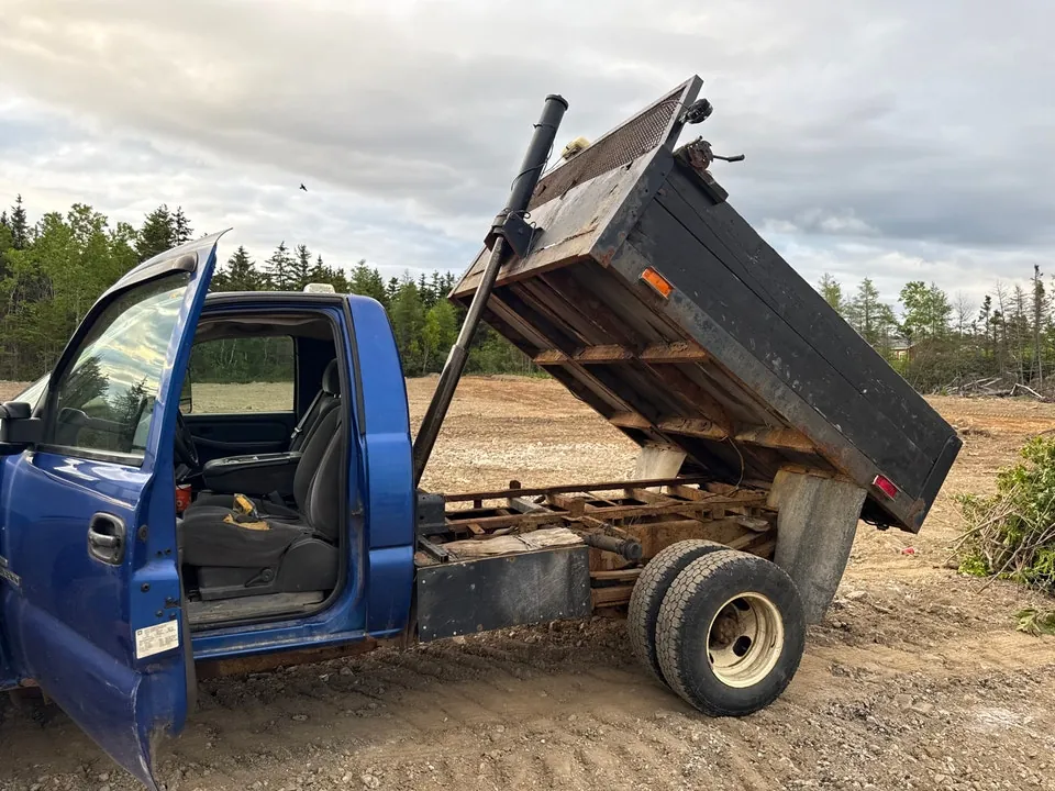 Chevrolet Silverado 3500 2006 photo 2