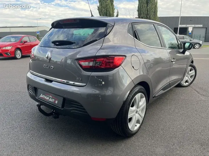 Renault Clio 2016 photo 2