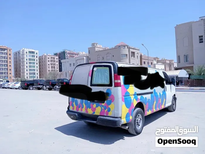 GMC Savana 2017 photo 2