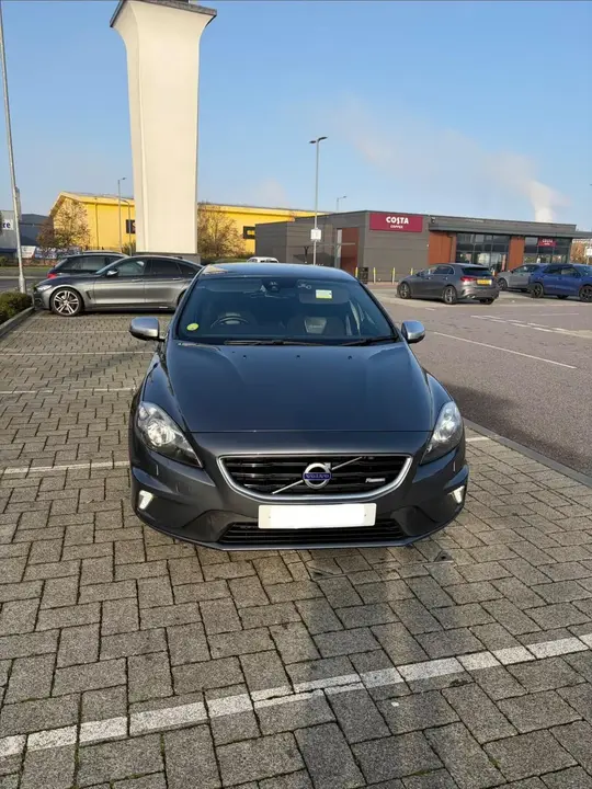 Volvo V40 2013 photo 2