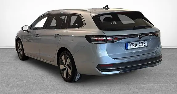 Volkswagen Passat 2024 photo 2