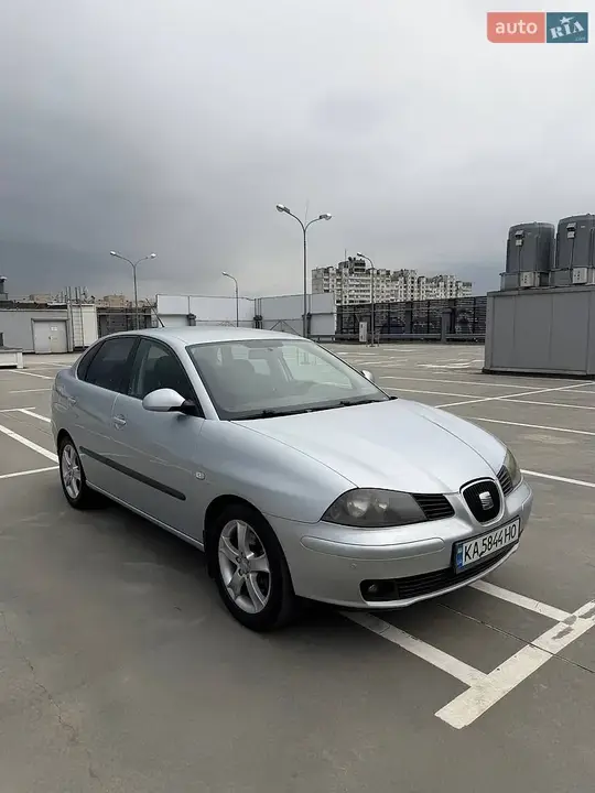 Seat Cordoba 2007 photo 2