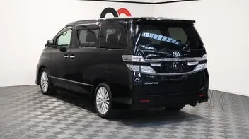 Toyota Vellfire 2013 photo 5