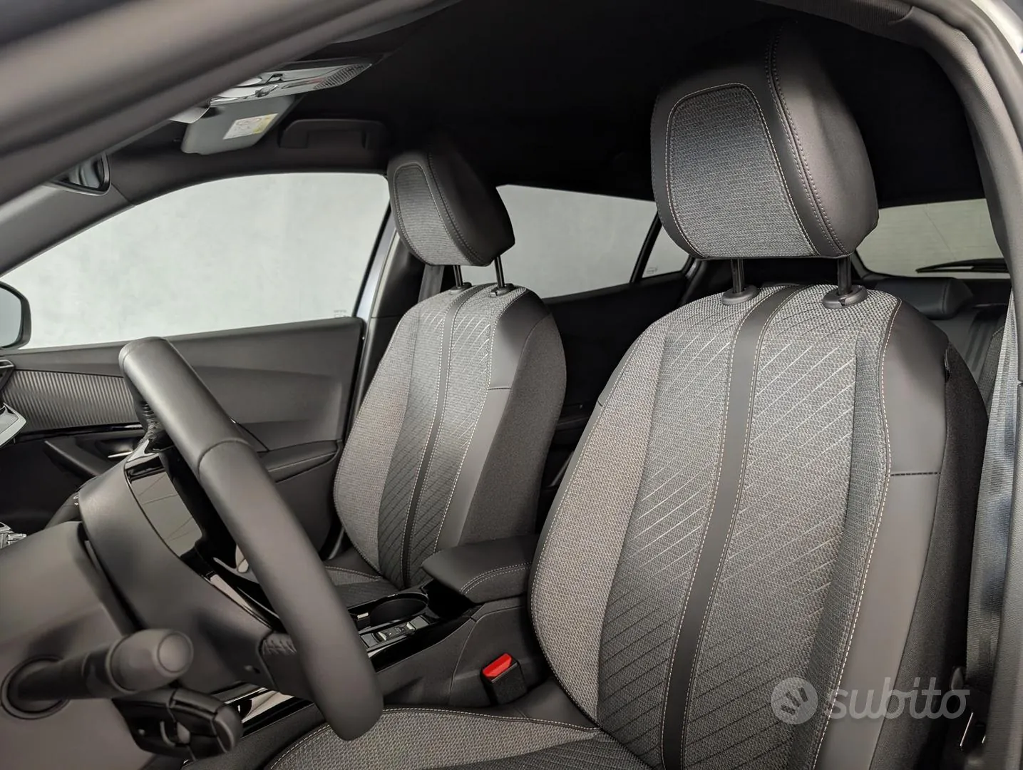 Peugeot 2008 2025 photo 5