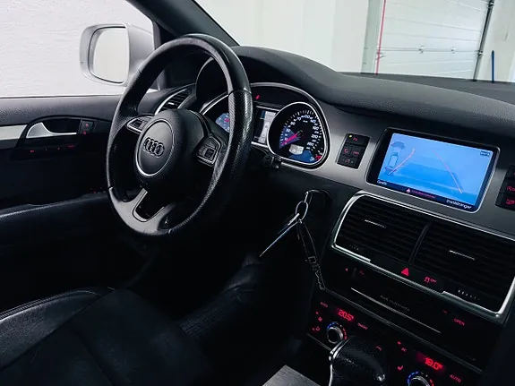Audi Q7 2012 photo 5