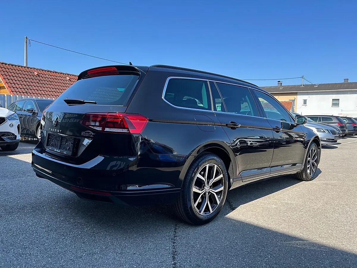 Volkswagen Passat 2022 photo 3