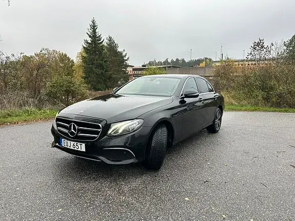 Mercedes-Benz E220 D