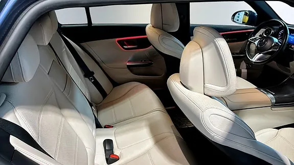 Mercedes-Benz C300 E 2023 photo 5