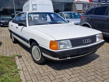 Audi 100