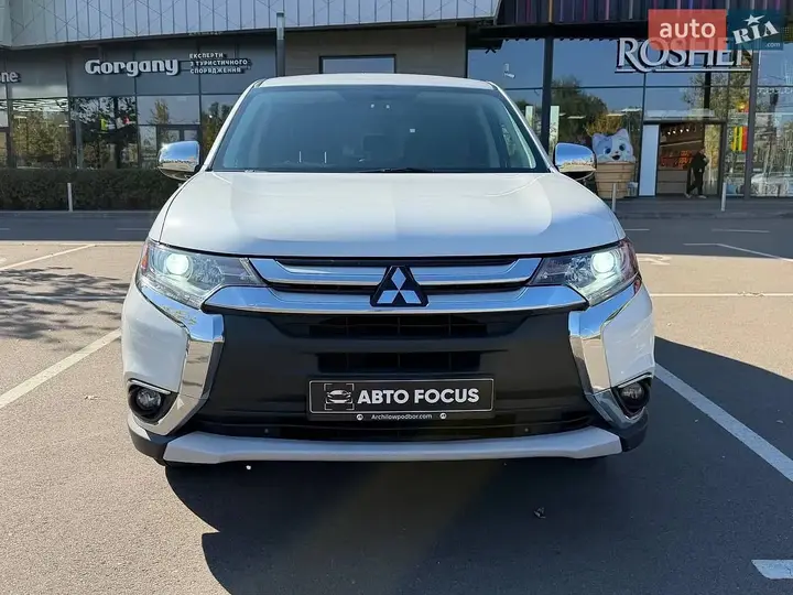 Mitsubishi Outlander 2015 photo 3
