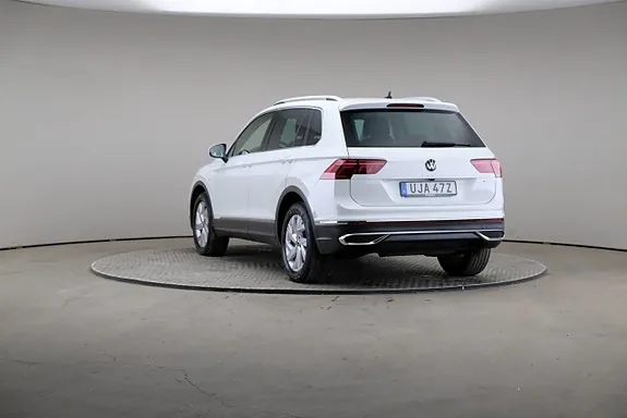 Volkswagen Tiguan 2024 photo 2