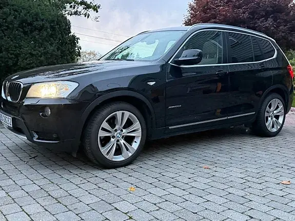 BMW X3 2011 photo 2