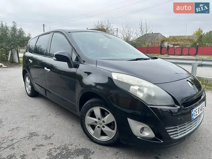 Renault Scenic 2011 photo 2