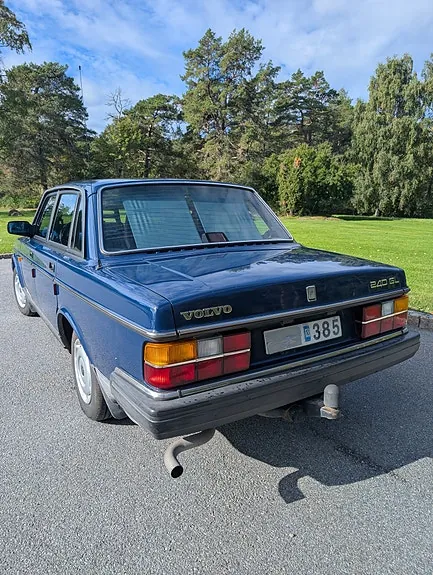 Volvo 244 1986 photo 2