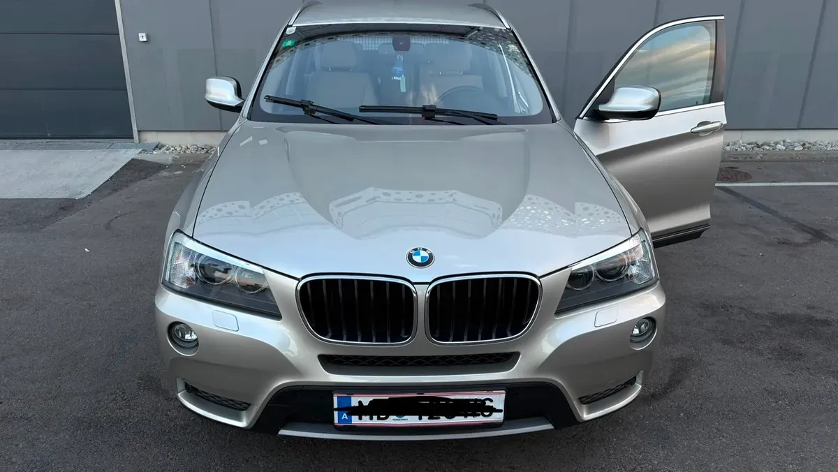 BMW X3 2012 photo 2
