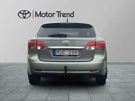 Toyota Avensis 2012 photo 4