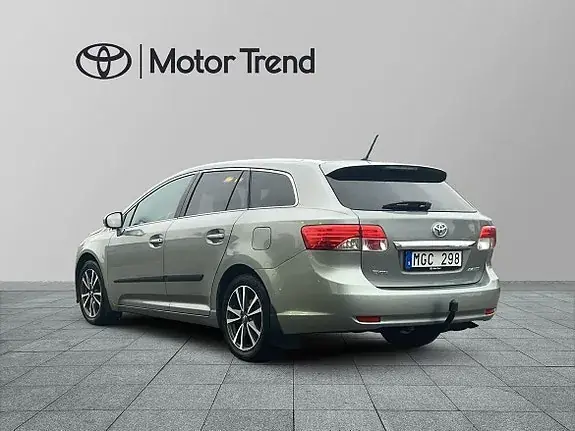 Toyota Avensis 2012 photo 2