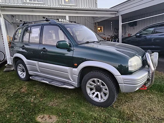 Suzuki Grand Vitara 1999 photo 2