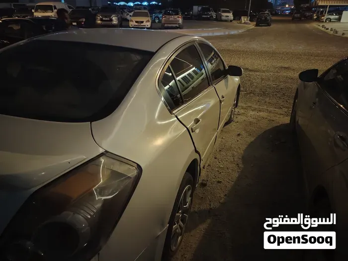 Nissan Altima 2010 photo 4