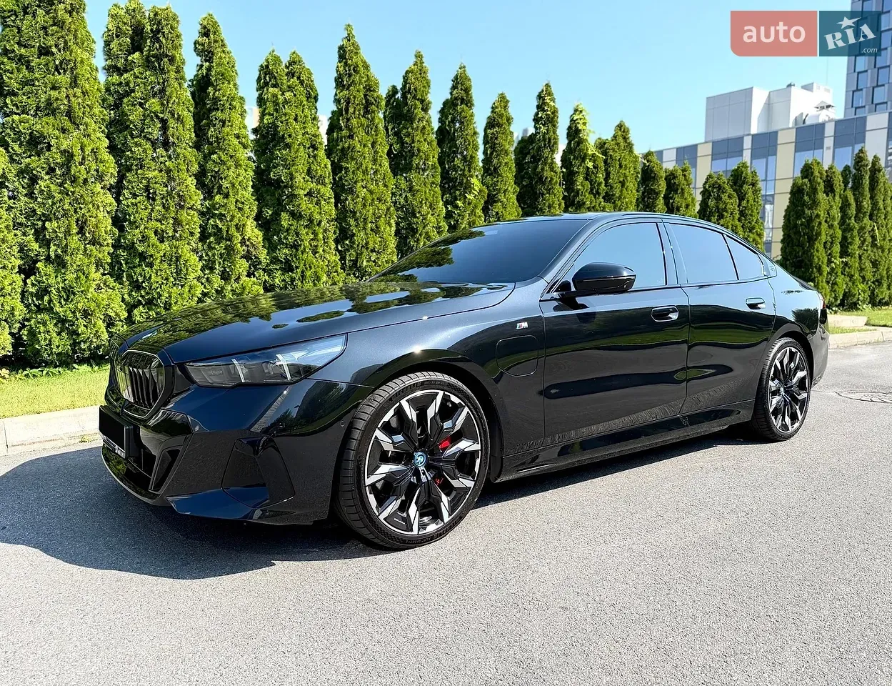 BMW 5 Series 2024 photo 4