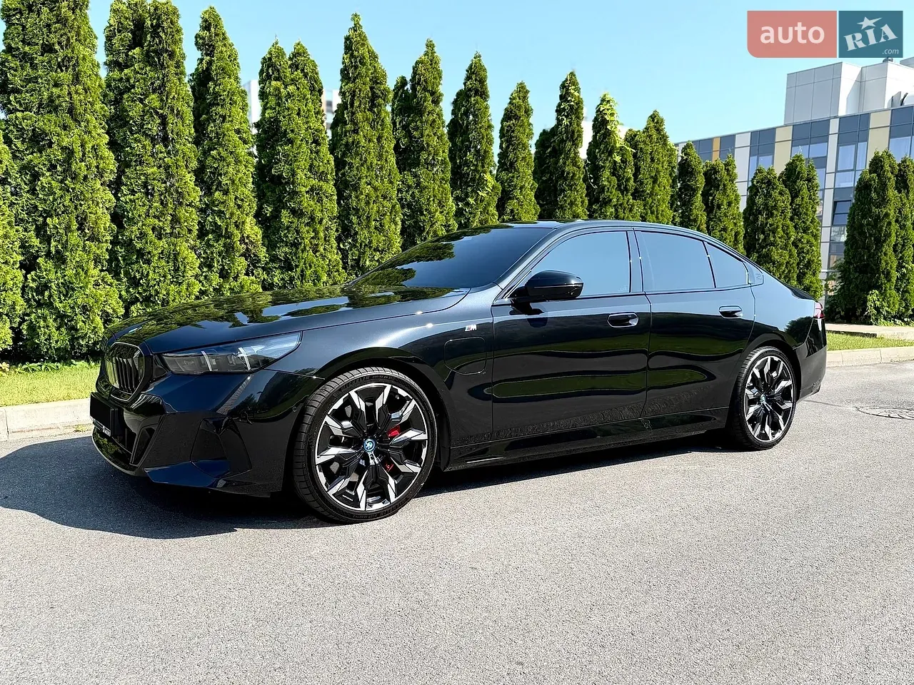BMW 5 Series 2024 photo 5