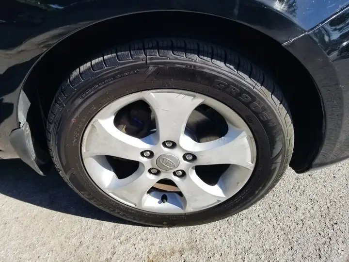 Kia Forte 2010 photo 5
